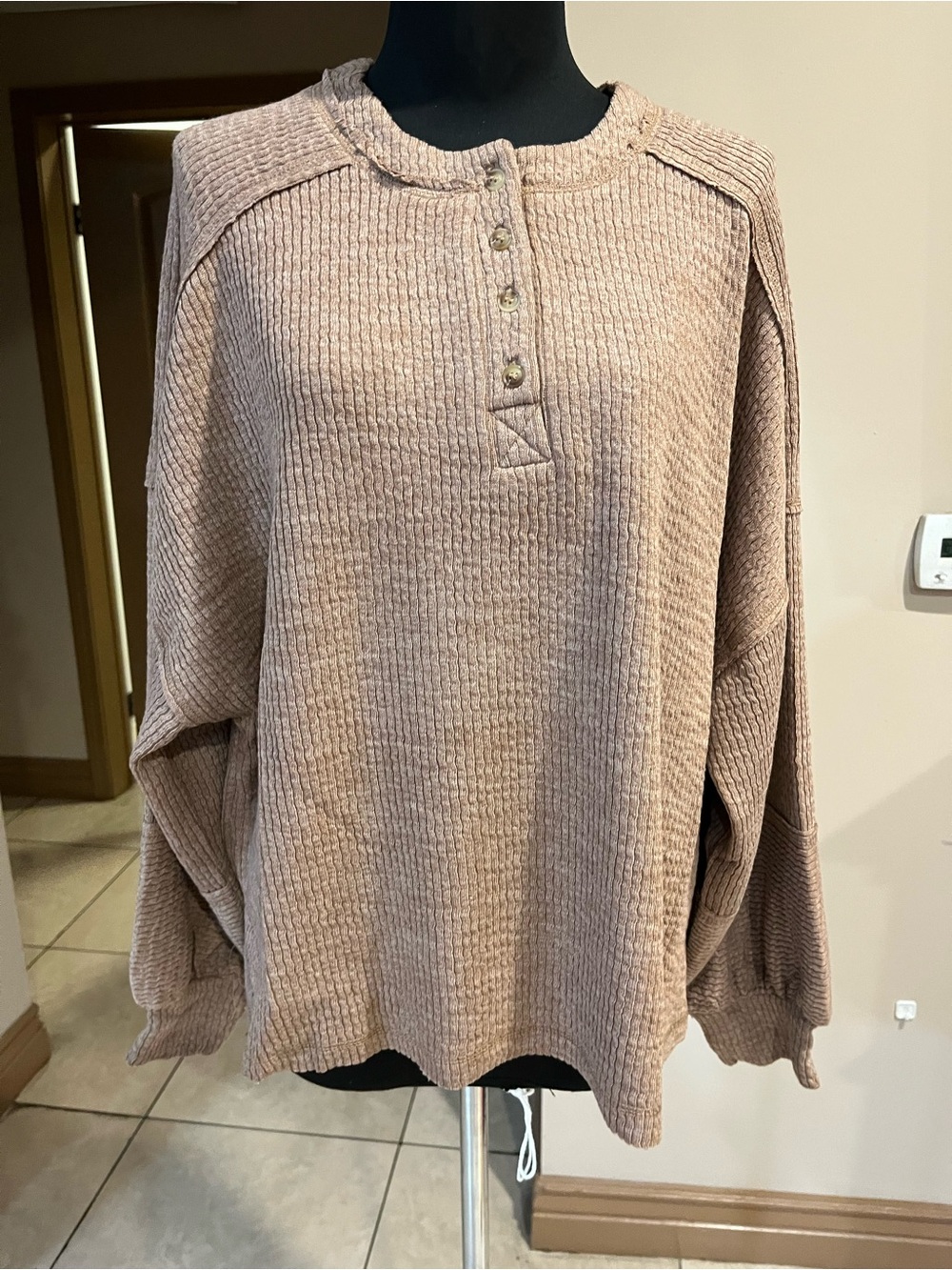 Blu Pepper Waffle Henley Sweater in Dusty Mauve